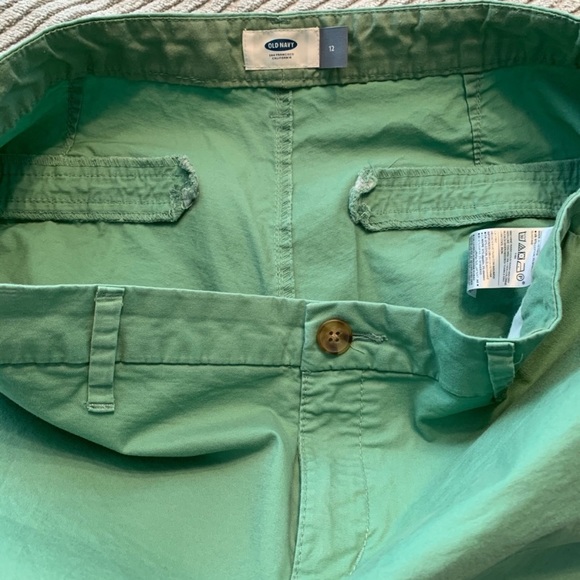 Old Navy Sage Green Shorts Size 12 - Picture 9 of 13